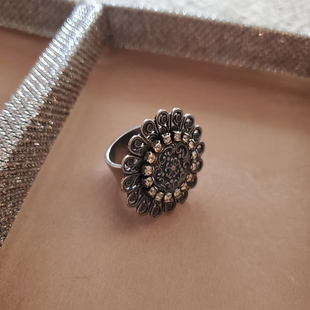 Liz Palacious Crystal Ring